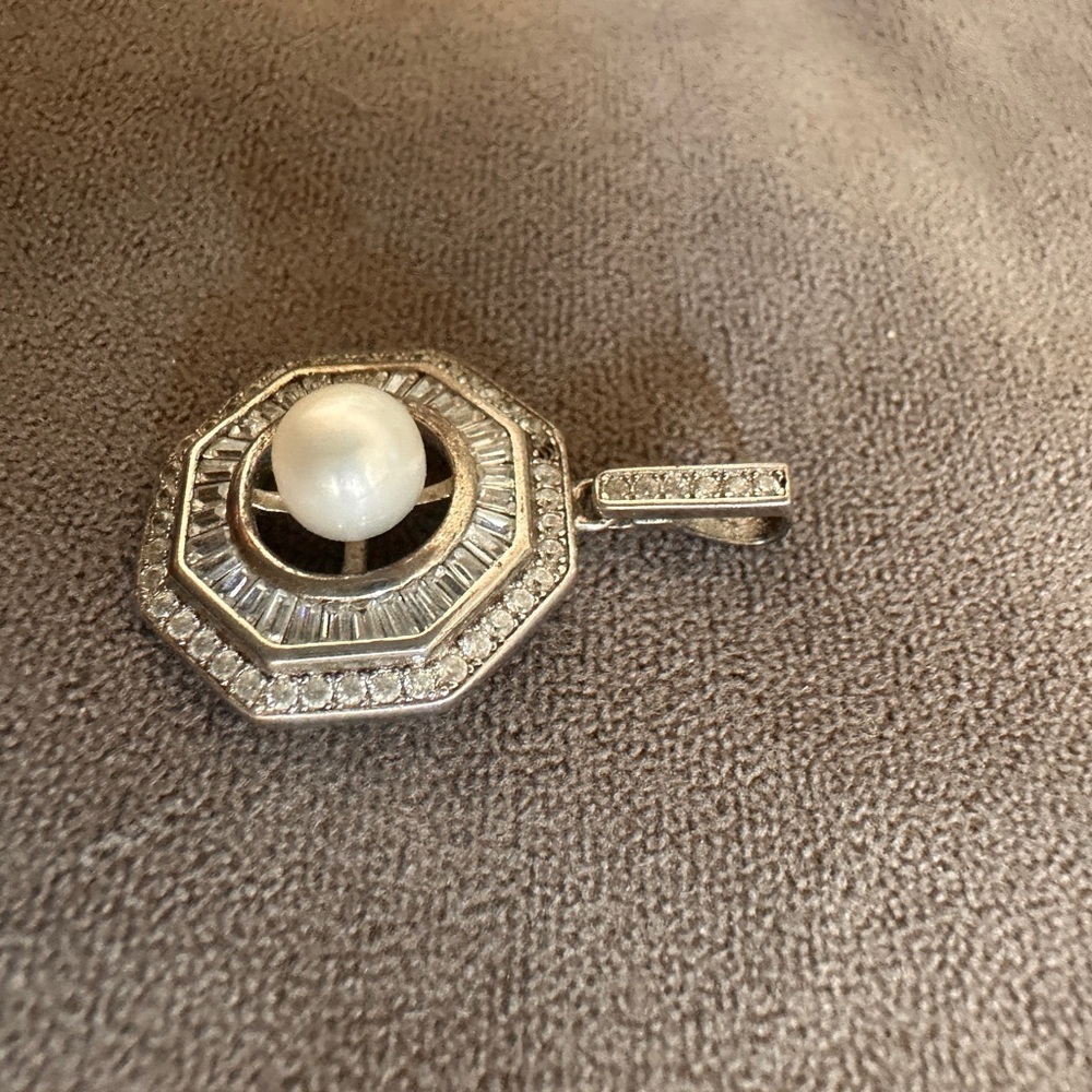 Silver CZ and Pearl Cream Necklace Intricate Pendant Bridal Sparkle Art Deco - Picture 2 of 5